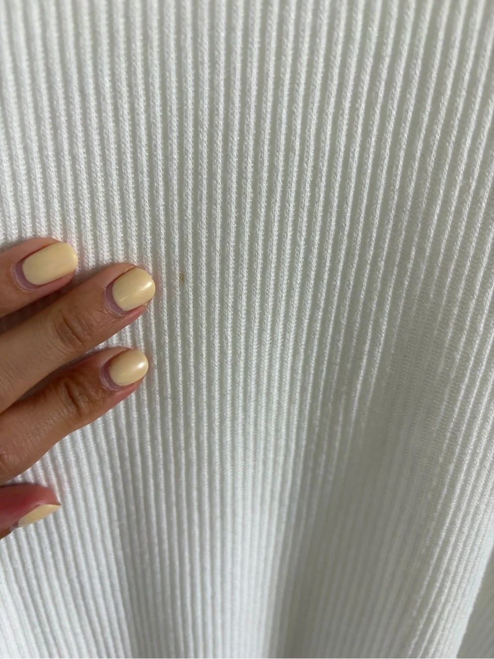 Long White Open Duster with Front Pockets - Picture 3 of 7